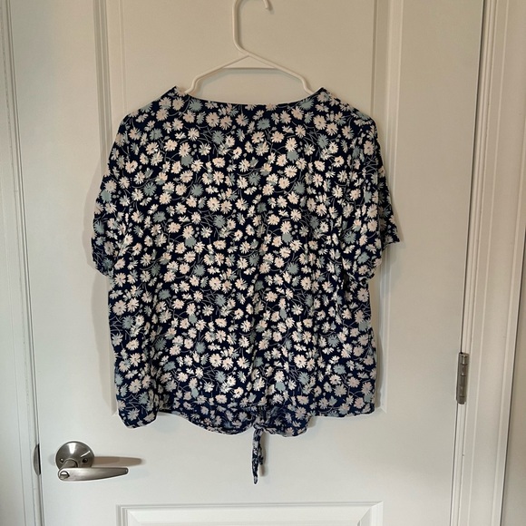 Madewell Floral Tie-front Top - Picture 7 of 8